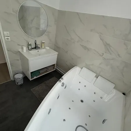 Appartement The View 65 Grand Place Superbe Vue Avec Jaccuzi Arras